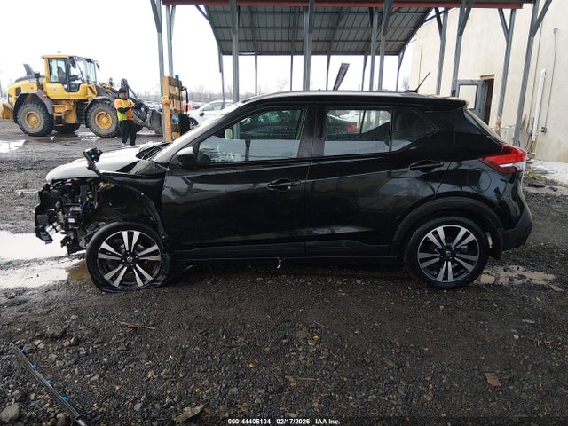 2020 Nissan Kicks Sv Xtronic Cvt მანქანა იყიდება აუქციონზე, vin: 3N1CP5CV1LL531067, აუქციონის ნომერი: 44405104