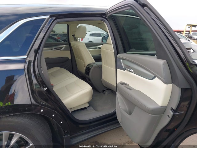1GYKNCR40PZ121256 Cadillac Xt5 Fwd Premium Luxury