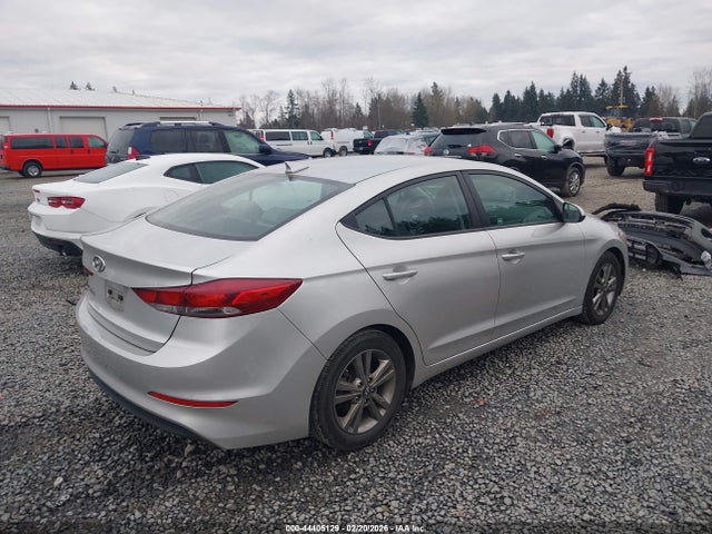 5NPD84LF5JH340086 Hyundai ELANTRA SEL