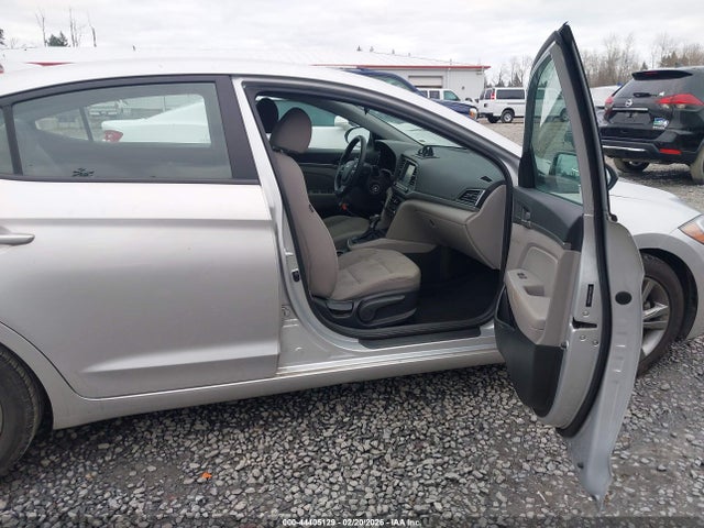 5NPD84LF5JH340086 Hyundai ELANTRA SEL