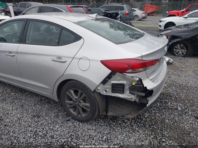 5NPD84LF5JH340086 Hyundai ELANTRA SEL