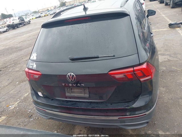 Продаж на аукціоні авто 2022 Volkswagen Tiguan 2.0t S, vin: 3VV1B7AX4NM012385, номер лоту: 44405153