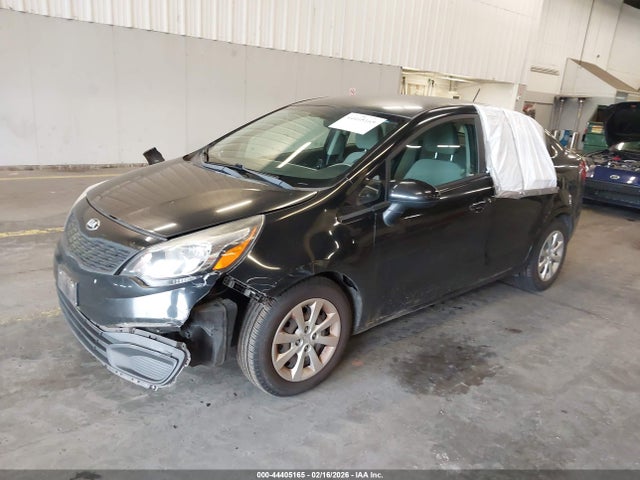 KIA RIO LX 2014 KNADM4A38E6384715 Image 2