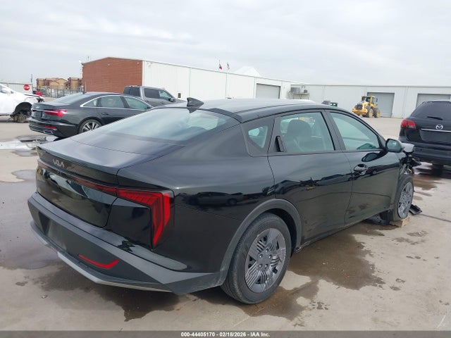 2025 KIA K4 3KPFT4DE5SE132602 Photo 3
