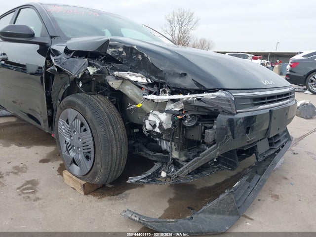2025 KIA K4 3KPFT4DE5SE132602 Photo 5