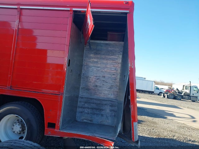 Продажа на аукционе авто 2003 Peterbilt 330, vin: 2NPNHZ7X13M598556, номер лота: 44405184