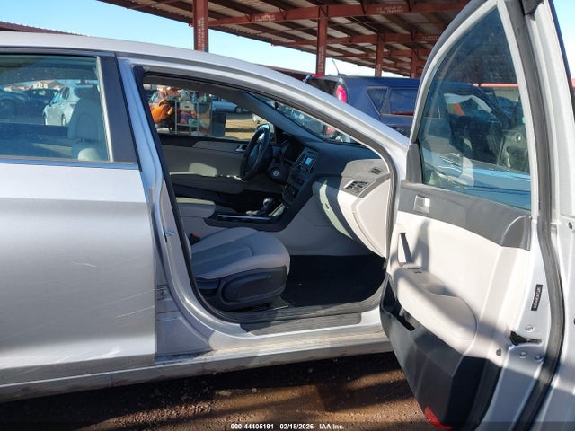 5NPE24AFXHH440879 Hyundai Sonata