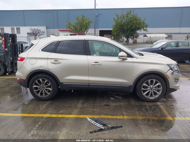 5LMCJ2C95HUL57980 Lincoln MKC SELECT
