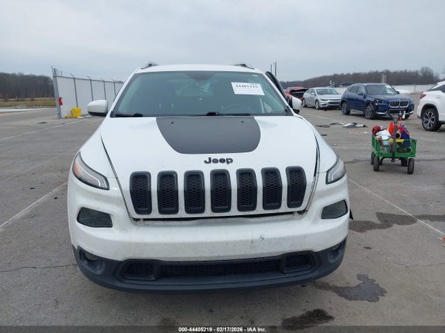 44405219 :رقم المزاد ، 1C4PJLCB6GW110598 vin ، 2016 Jeep Cherokee Latitude مزاد بيع