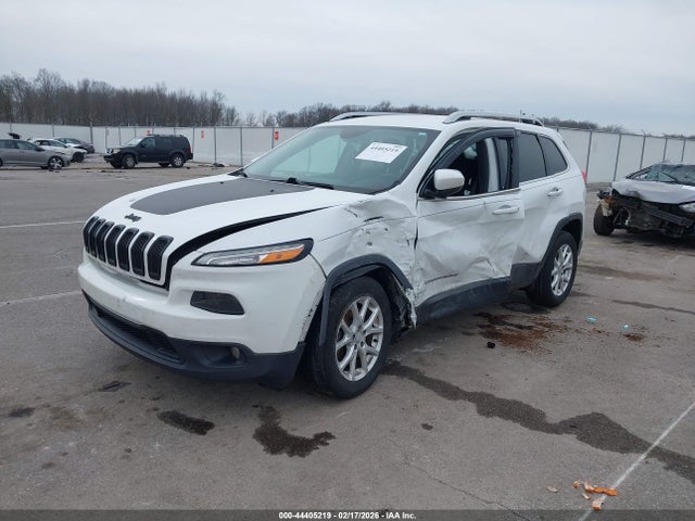 44405219 :رقم المزاد ، 1C4PJLCB6GW110598 vin ، 2016 Jeep Cherokee Latitude مزاد بيع