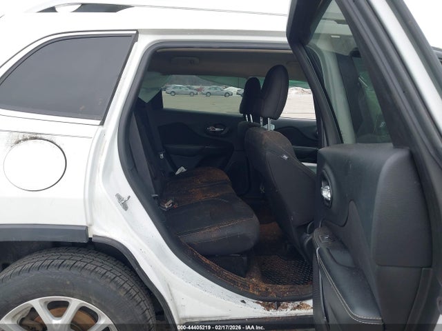 44405219 :رقم المزاد ، 1C4PJLCB6GW110598 vin ، 2016 Jeep Cherokee Latitude مزاد بيع