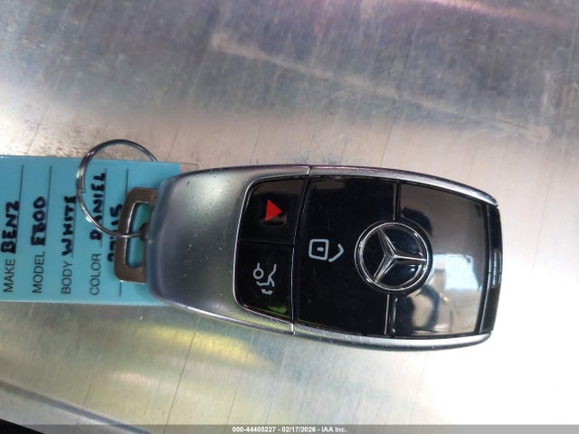 44405227 :رقم المزاد ، WDDZF4JB2HA120262 vin ، 2017 Mercedes-benz E 300 مزاد بيع