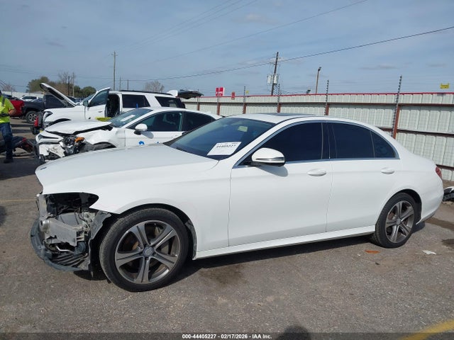 44405227 :رقم المزاد ، WDDZF4JB2HA120262 vin ، 2017 Mercedes-benz E 300 مزاد بيع