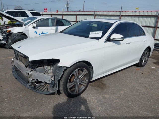 44405227 :رقم المزاد ، WDDZF4JB2HA120262 vin ، 2017 Mercedes-benz E 300 مزاد بيع