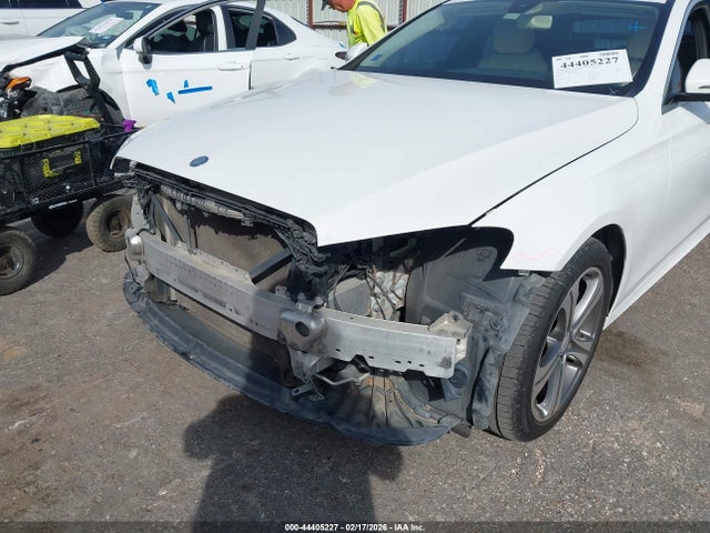 44405227 :رقم المزاد ، WDDZF4JB2HA120262 vin ، 2017 Mercedes-benz E 300 مزاد بيع