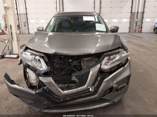 5N1AT2MT1JC800944 Nissan Rogue Sl