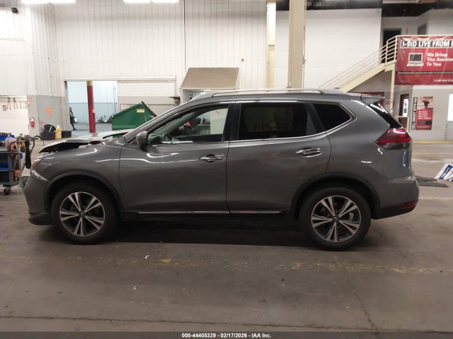 5N1AT2MT1JC800944 Nissan Rogue Sl