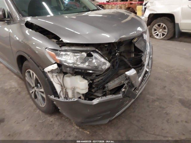 5N1AT2MT1JC800944 Nissan Rogue Sl