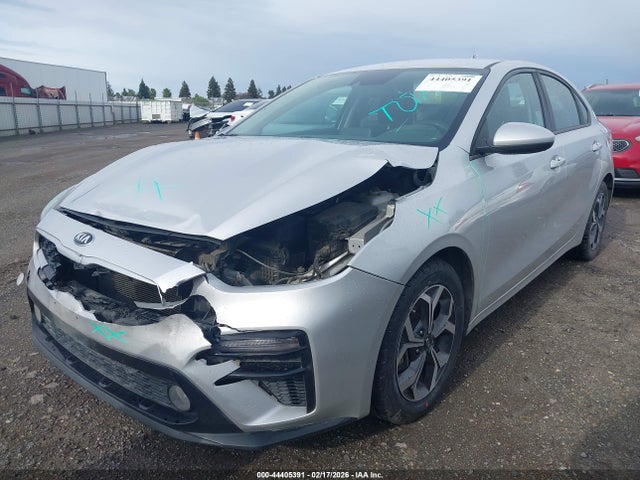 KIA Forte Lxs 2020 3KPF24AD5LE185073 Image 2