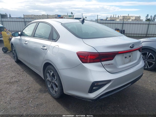 KIA Forte Lxs 2020 3KPF24AD5LE185073 Image 3