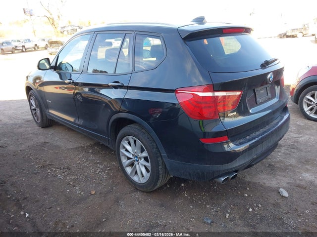 2017 BMW X3 5UXWZ7C36H0X40290 Photo 2