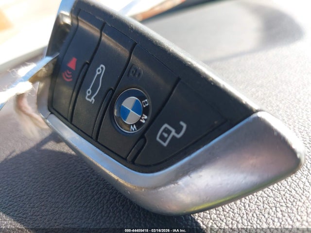 44405418 :رقم المزاد ، WBA5R1C56KFH18080 vin ، 2019 Bmw 330i مزاد بيع