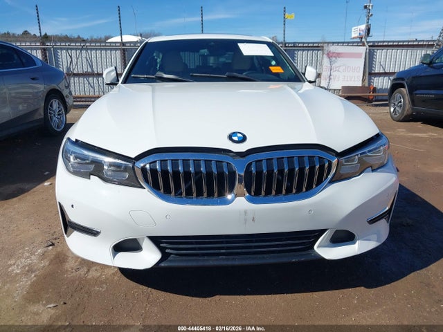 44405418 :رقم المزاد ، WBA5R1C56KFH18080 vin ، 2019 Bmw 330i مزاد بيع