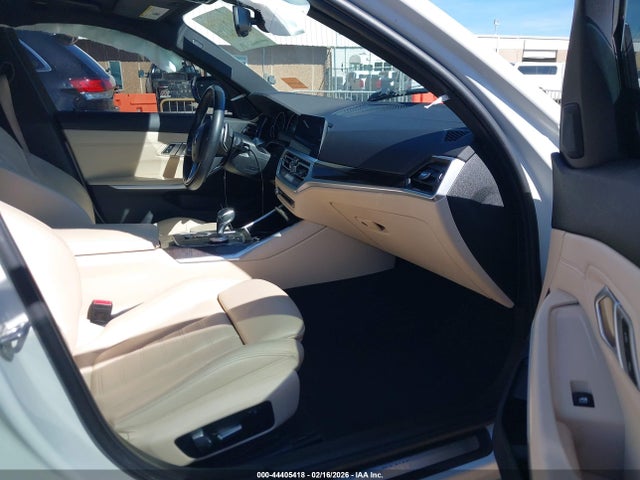 44405418 :رقم المزاد ، WBA5R1C56KFH18080 vin ، 2019 Bmw 330i مزاد بيع