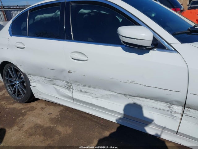 44405418 :رقم المزاد ، WBA5R1C56KFH18080 vin ، 2019 Bmw 330i مزاد بيع