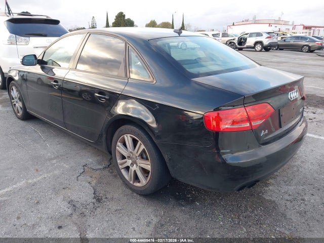 2010 AUDI A4 WAUAFAFL5AN053207 Photo 2