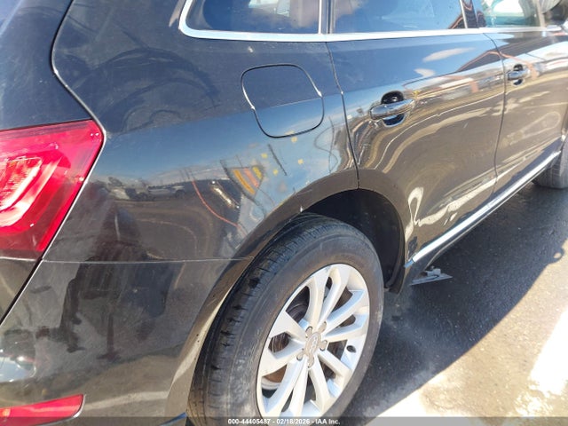 WA1LFAFP7EA068619 Audi Q5 2.0t Premium
