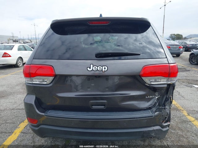 1C4RJEAG4JC480170 Jeep Grand Cherokee Laredo E 4x2