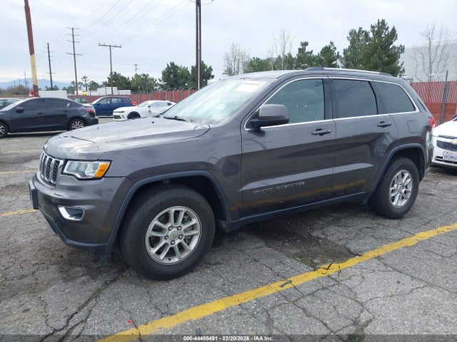 1C4RJEAG4JC480170 Jeep Grand Cherokee Laredo E 4x2
