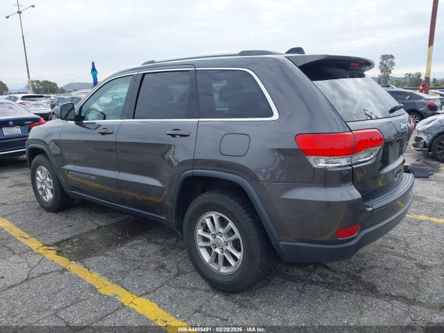 1C4RJEAG4JC480170 Jeep Grand Cherokee Laredo E 4x2
