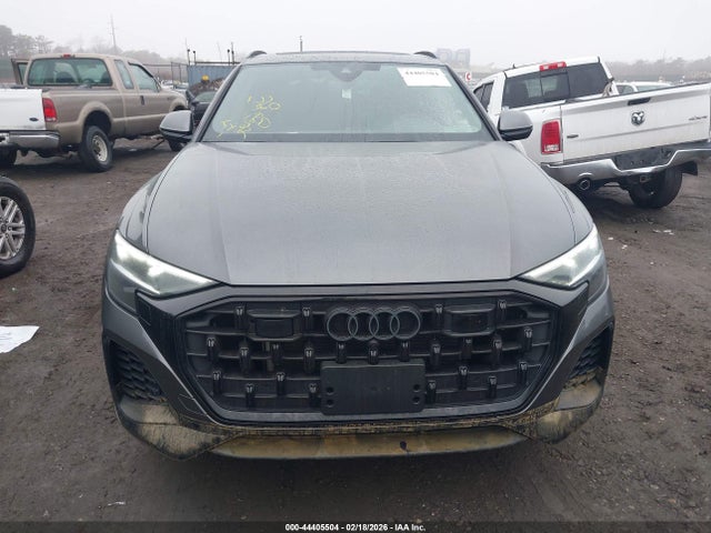 2024 Audi Q8 Premium Plus 55 Tfsi Quattro მანქანა იყიდება აუქციონზე, vin: WA1BVBF12RD006551, აუქციონის ნომერი: 44405504