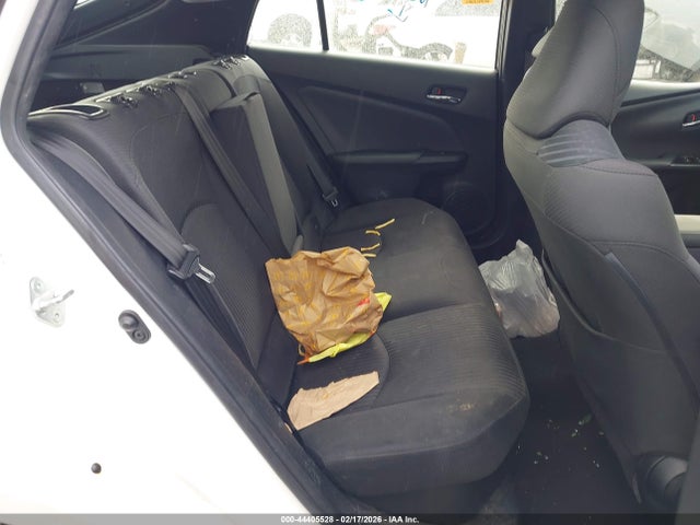 JTDKARFU7G3027502 Toyota Prius Three