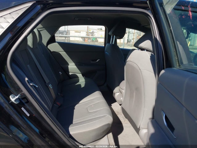 KMHLM4DG9RU762910 Hyundai ELANTRA SEL