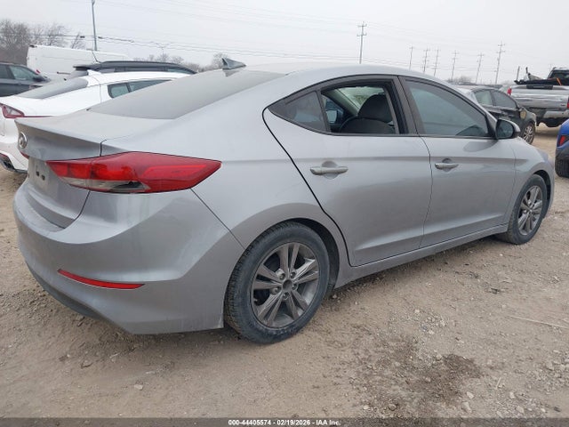 5NPD84LFXHH093996 Hyundai ELANTRA SE