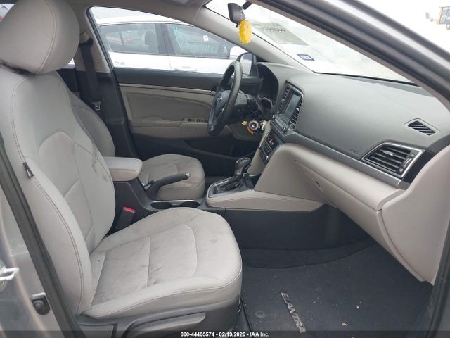 5NPD84LFXHH093996 Hyundai ELANTRA SE