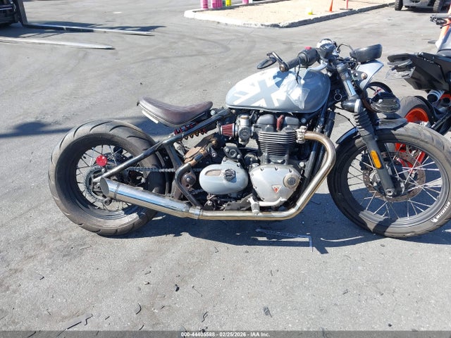 2017 TRIUMPH MOTORCYCLE BONNEVILLE SMTD42HL8HT815882 Photo 7
