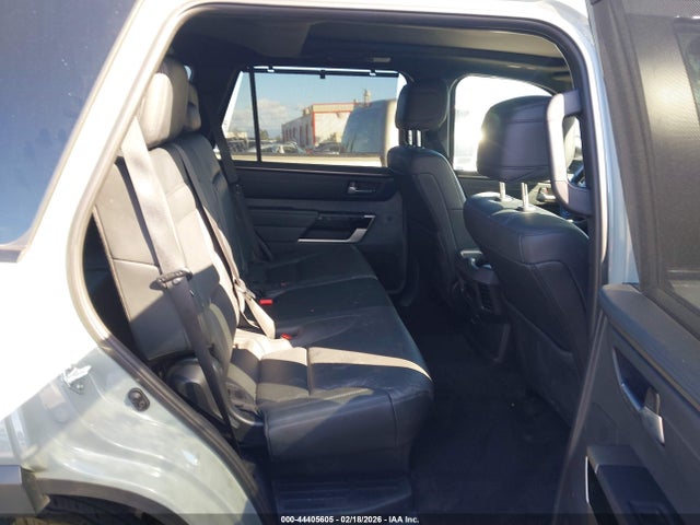 Toyota Sequoia Limited 2025 7SVAAABA9SX048433 Image 8