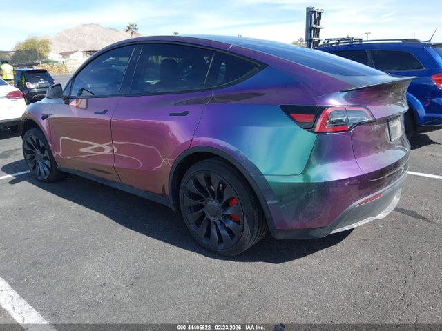 2025 TESLA MODEL Y 7SAYGDEF8SF216270 Photo 2