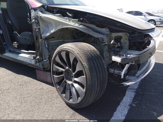 2025 TESLA MODEL Y 7SAYGDEF8SF216270 Photo 5