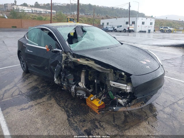 2018 TESLA MODEL 3 5YJ3E1EA4JF010135