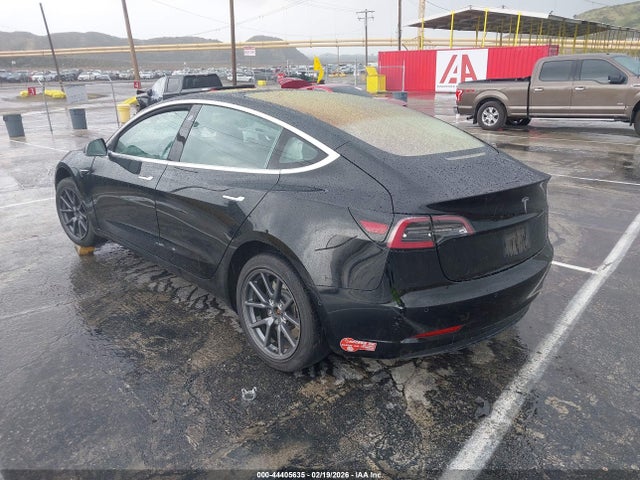 2018 TESLA MODEL 3 5YJ3E1EA4JF010135 Photo 2