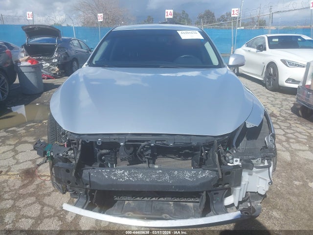 JN1EV7AR1JM435877 Infiniti Q50 3.0t Luxe
