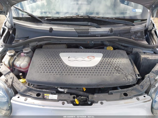 2017 FIAT 500E 3C3CFFGE3HT600532 Photo 9