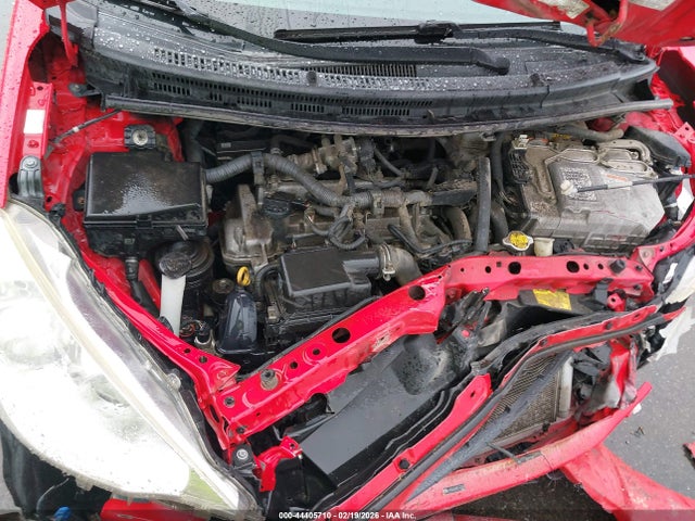 JTDKDTB33E1077761 Toyota Prius C One