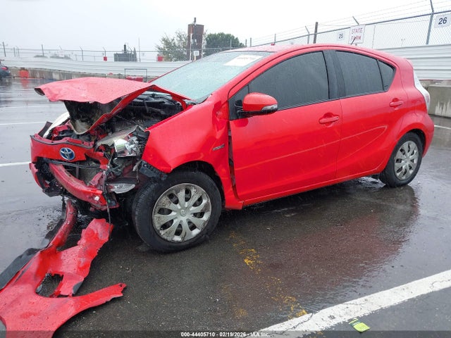 JTDKDTB33E1077761 Toyota Prius C One