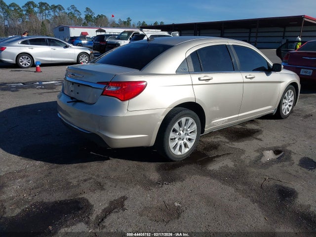 44405752 :رقم المزاد ، 1C3CCBAB8EN146712 vin ، 2014 Chrysler 200 Lx مزاد بيع